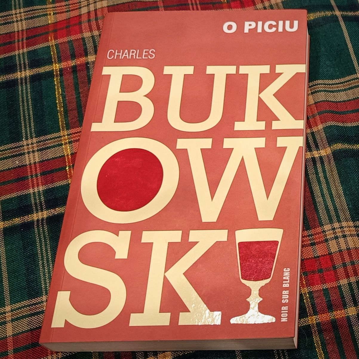 Książka Charles Bukowski - O piciu, wyd. Noir sur blanc