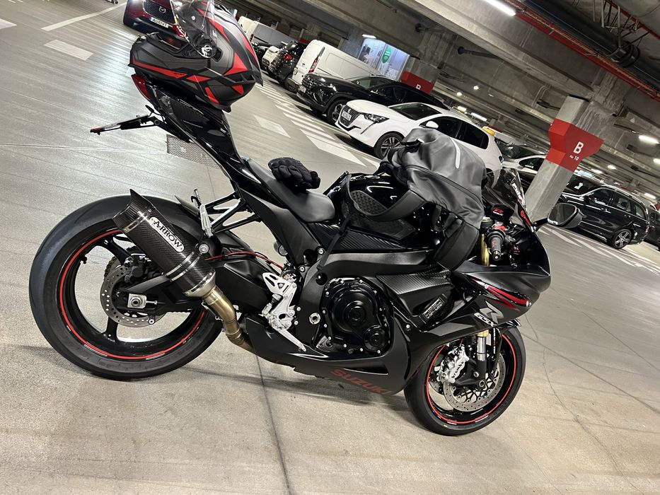 Gsx-R 750 L1 do ano 2011 - Material original incluido