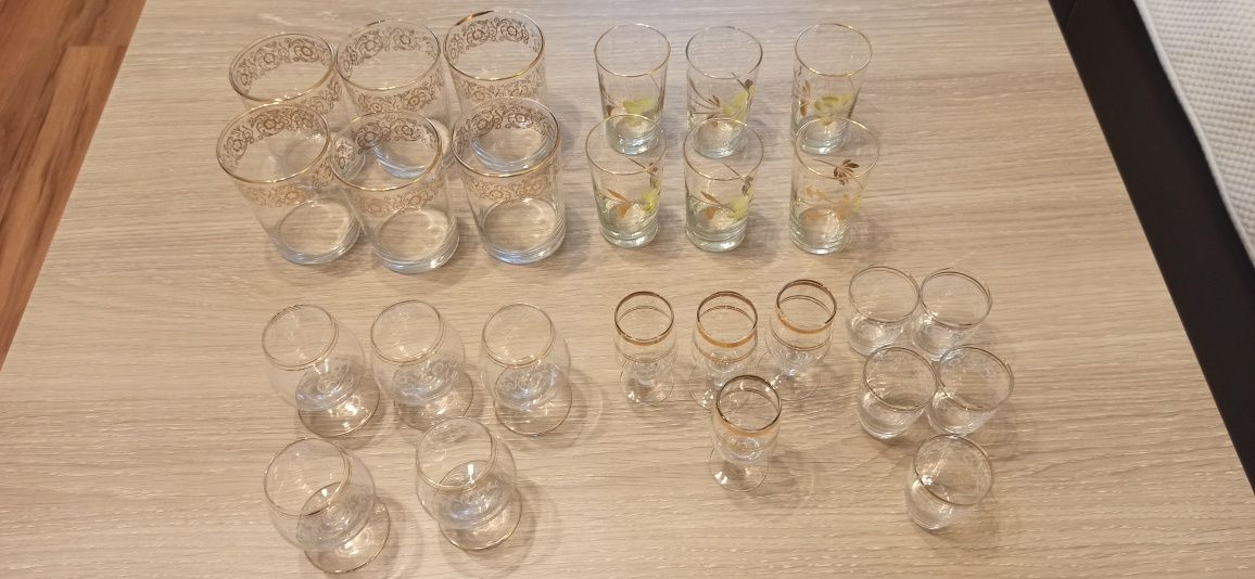 Kieliszki i szklanki z czasów PRL