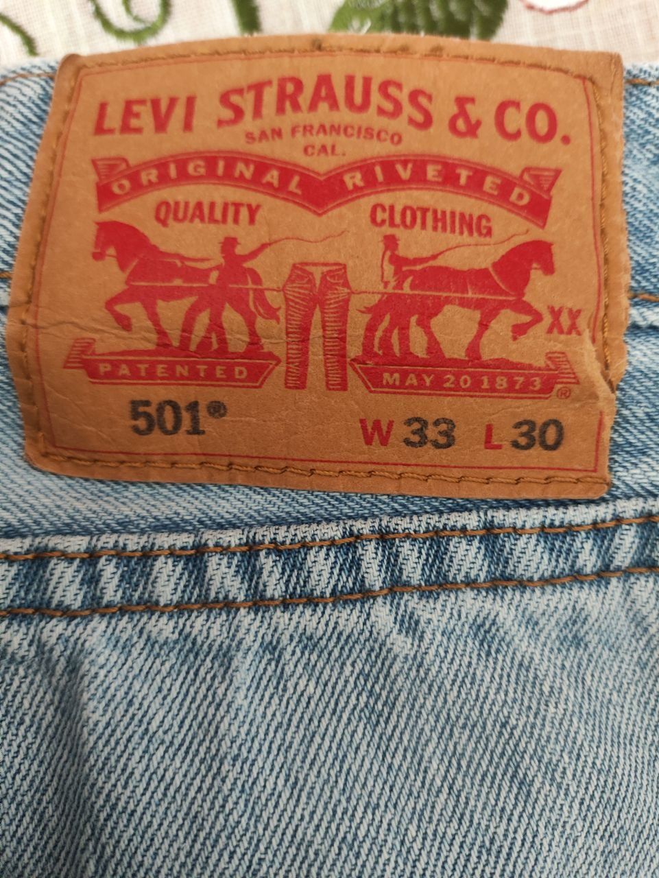 штаниu levis 501