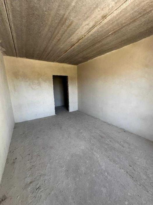 Продається 2-кімнатна квартира в ЖК "Міленіум" з виглядом на озеро!