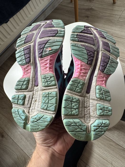 Buty Asics r37,5 23,5cm