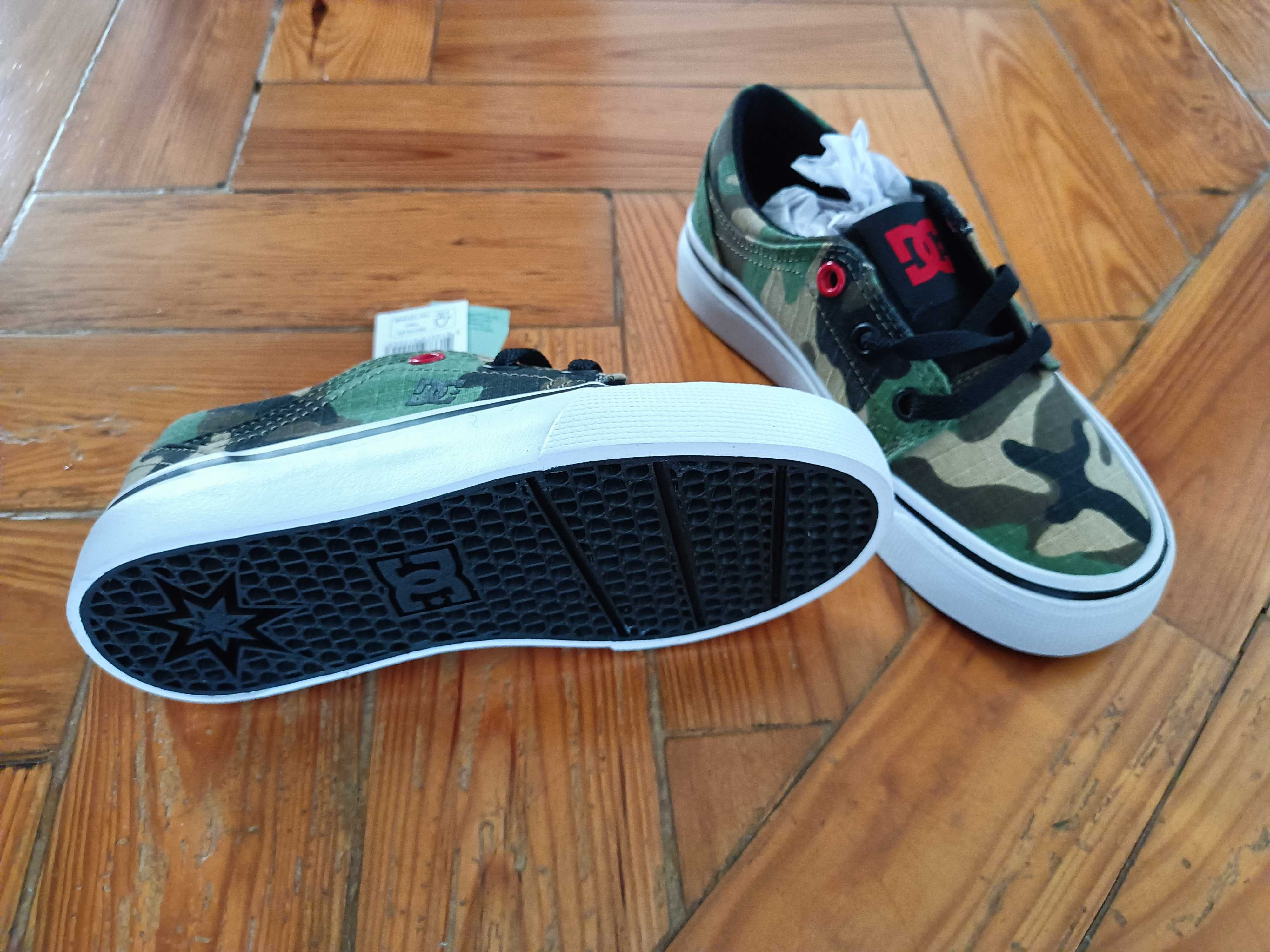 Sapatilhas DC Shoes - Camuflado (NOVO) Tamanho 28