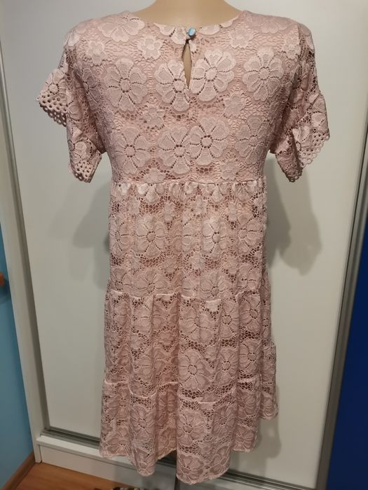 Elegancka sukienka damska Prestge rozm S, pudrowy róż, koronka