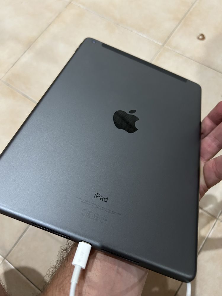 iPad 9th geração / 64gb / wifi + cellular
