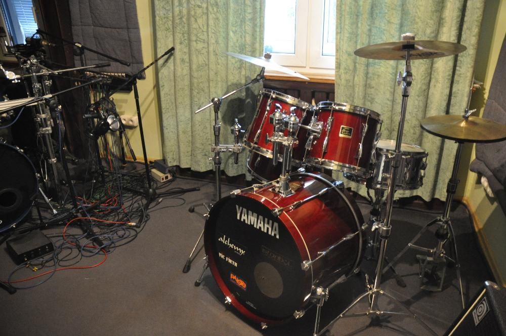 YAMAHA STAGE CUSTOM+blachy ZILDJIAN perkusja-kompletny zestaw