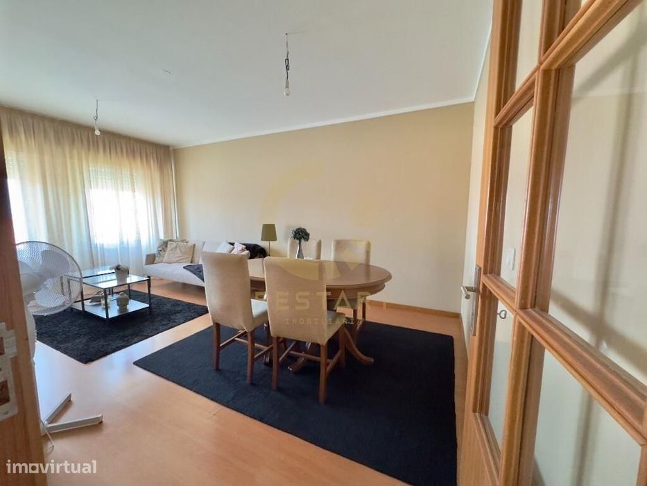 Apartamento T2 com garagem fechada – Ermesinde