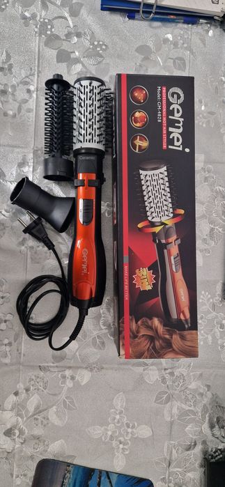 Фен-щітка Gemei GM-4828