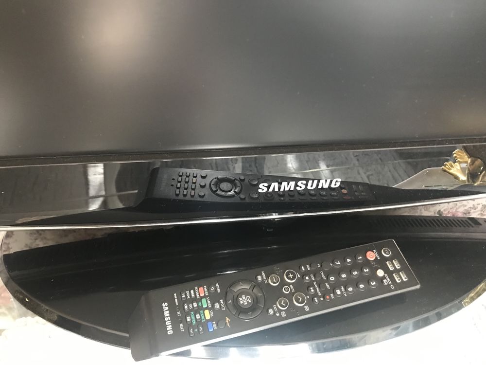 Робочий телевізор Samsung LE32R81B