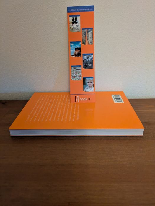 L " A Ilha do Tesouro " Robert Louis Stevenson (Como Novo)