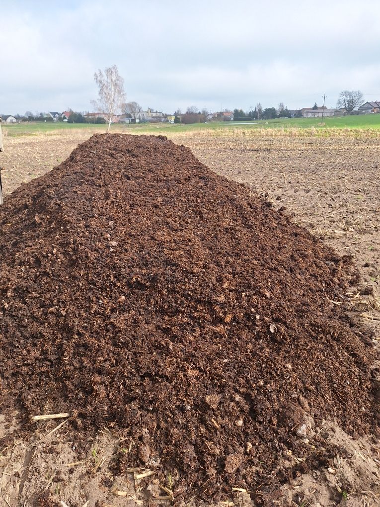 Podłoże popieczarkowe, kompost, obornik, nawóz organiczny
