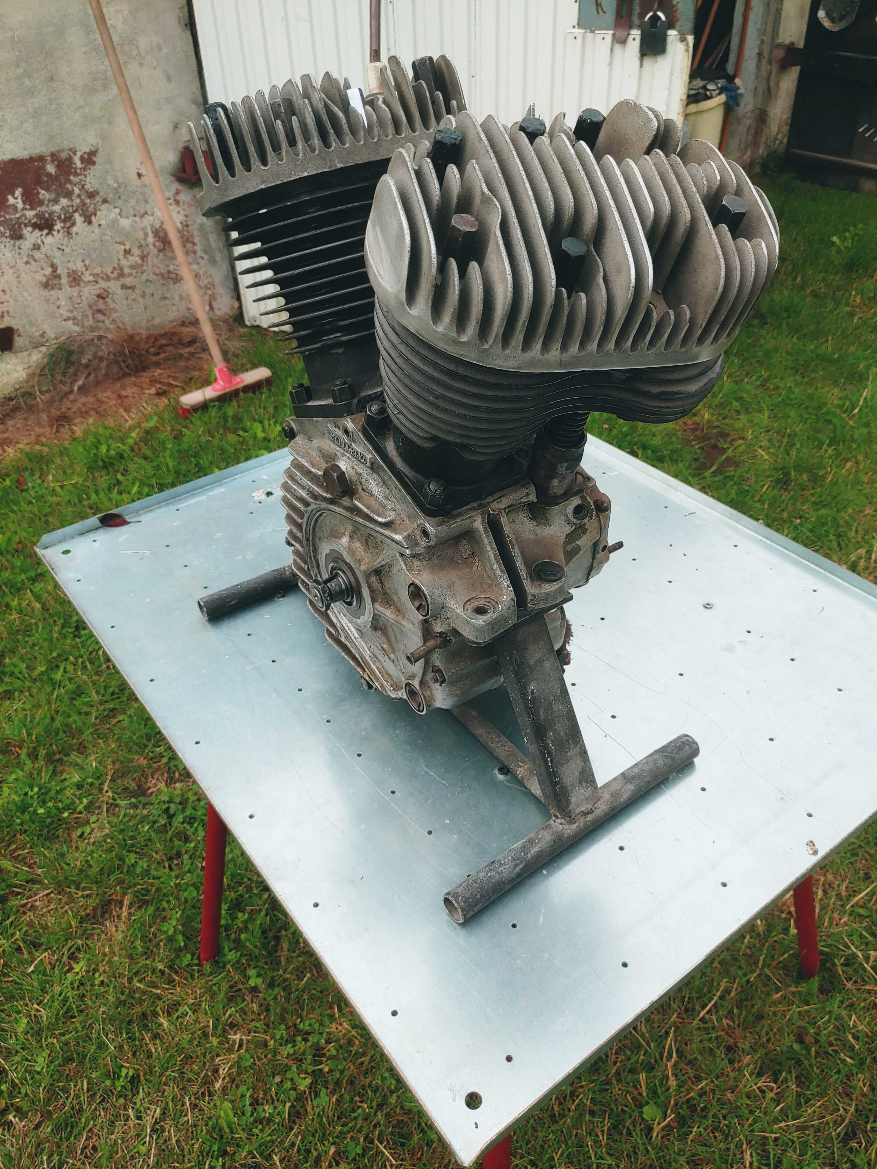 Harley WLA 750 silnik 1942