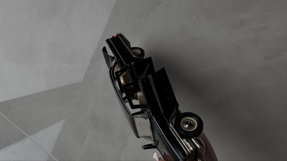 GAZ 13 CZAJKA model 1:43