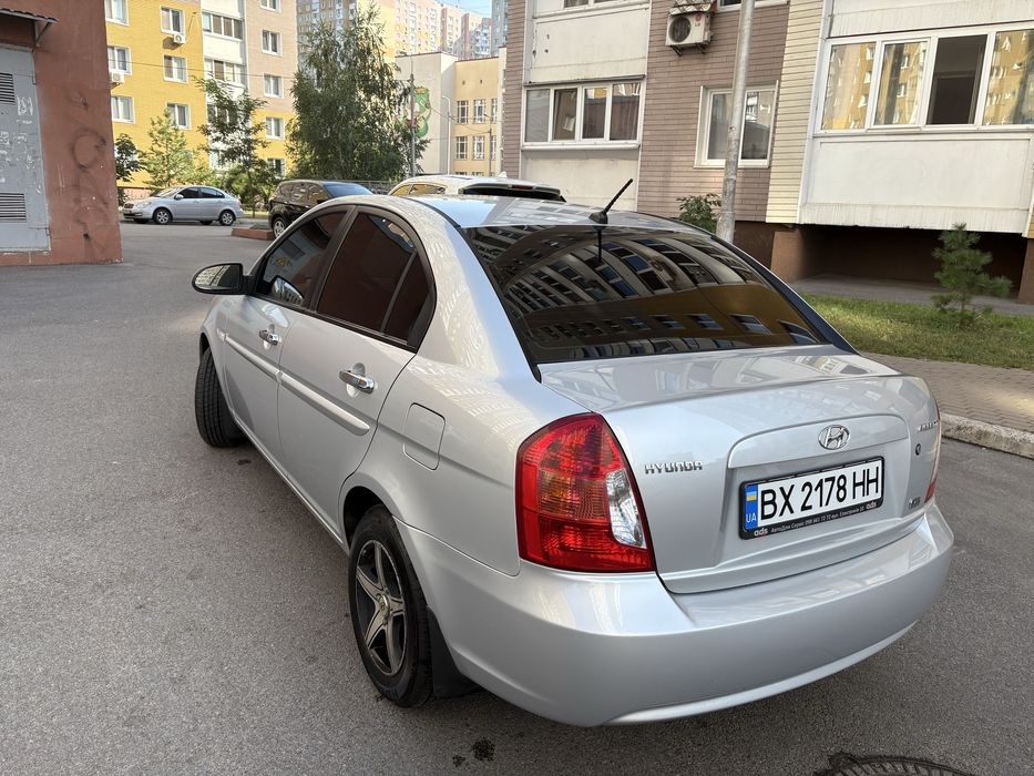 Hyundai accent 2008