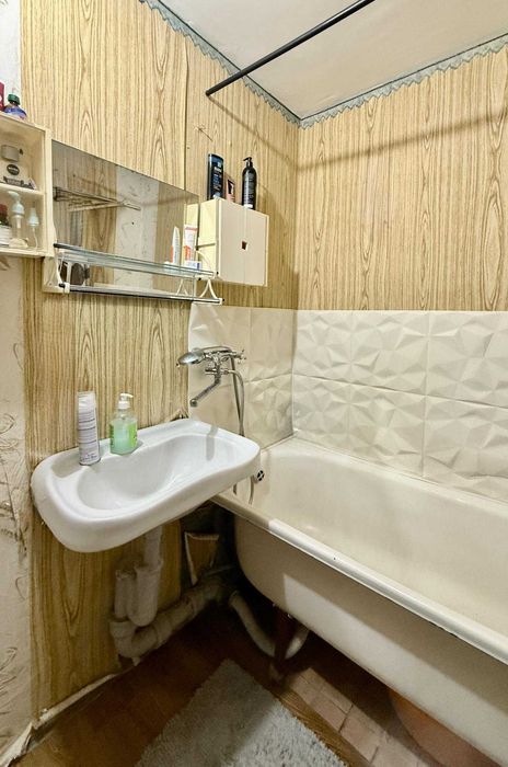 Продаж 2-кімнатної квартири Сихів