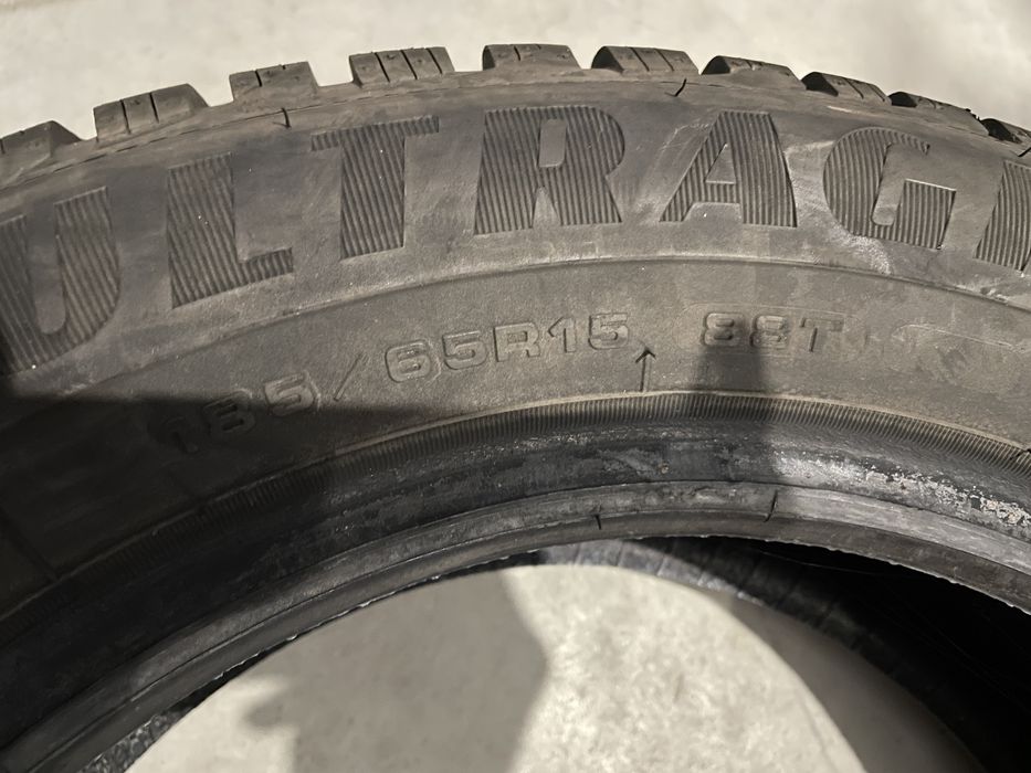 Зимові шини Goodyear Ultragrip 8