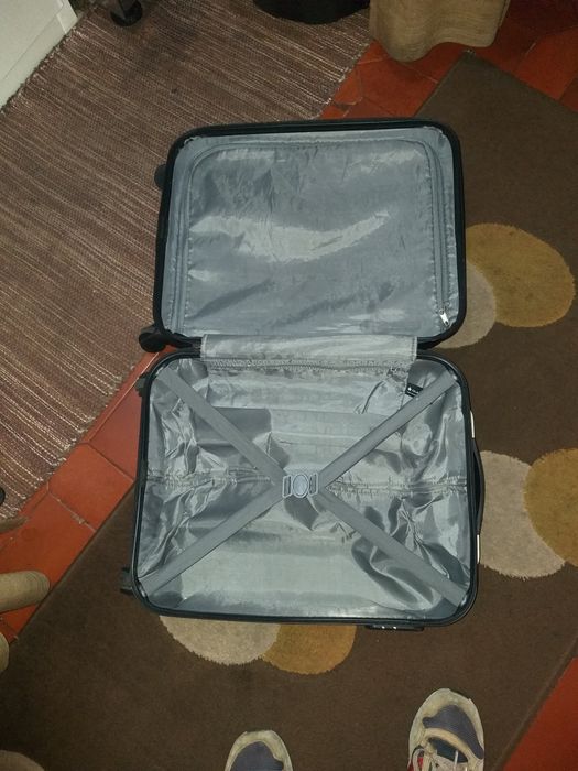 Mala de viagem de cabine como nova rigida impecável com 55×40×20 cm .