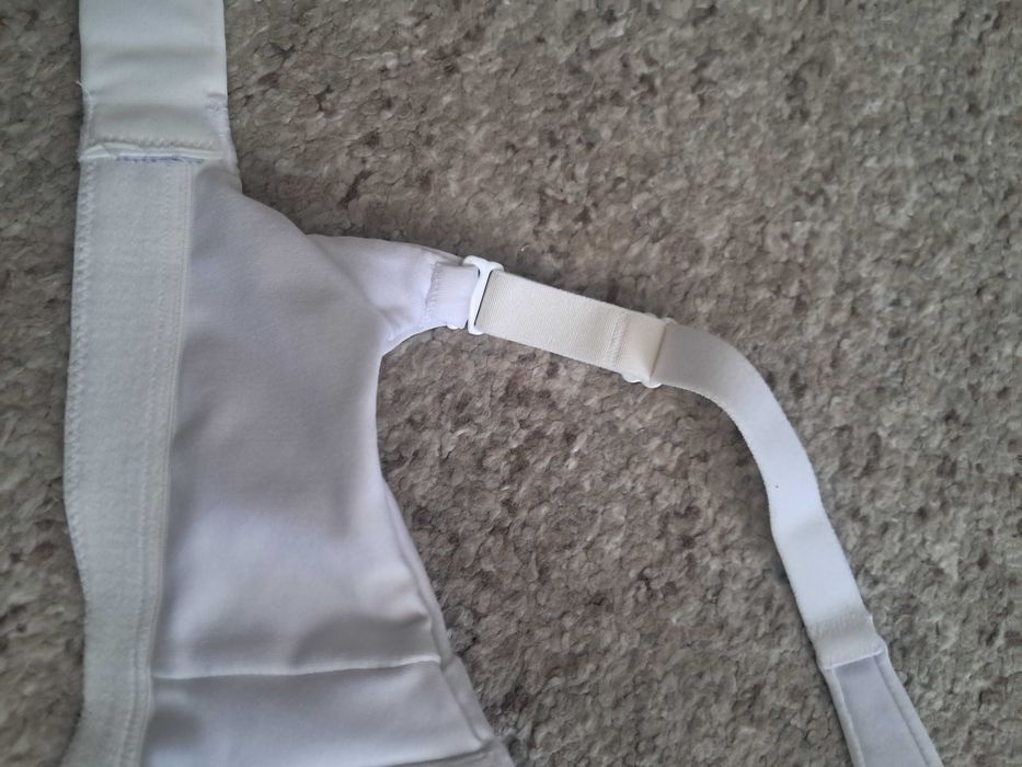 Biały sportowy biustonosz bez fiszbin rozpinany 38(M)