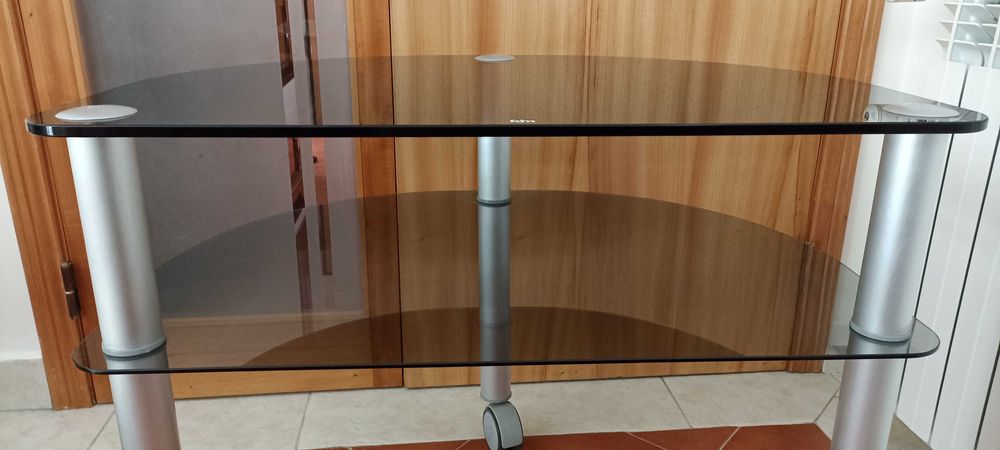 Mesa em vidro para TV