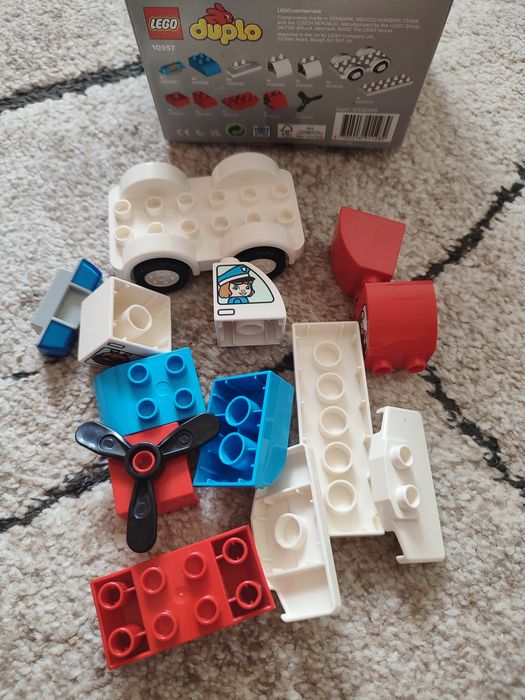 Klocki LEGO Duplo wóz policyjny i helikopter strażacki