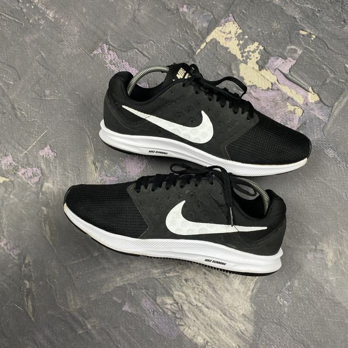 Кроссовки для залу найк Nike Downshifter 7 852466-010