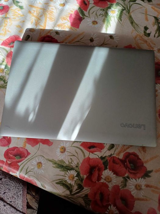 Продам ноутбук ігровий nvidia mx110,intel 4415U 2.3Ghz,ОЗУ 8гб.