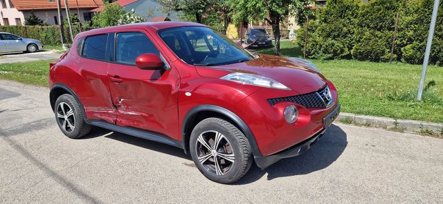 Nissan Juke 1 6 benzyna automat uszkodzony bok