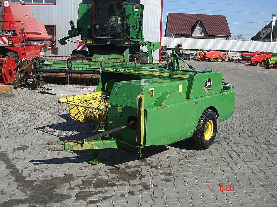 Пресс подборщик John Deere 330 (Тюкопрес, Прес підбирач)