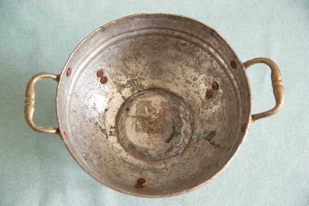 Antyk pojemnik miedziany kociołek zabytkowy ciężki misa na nóżkach