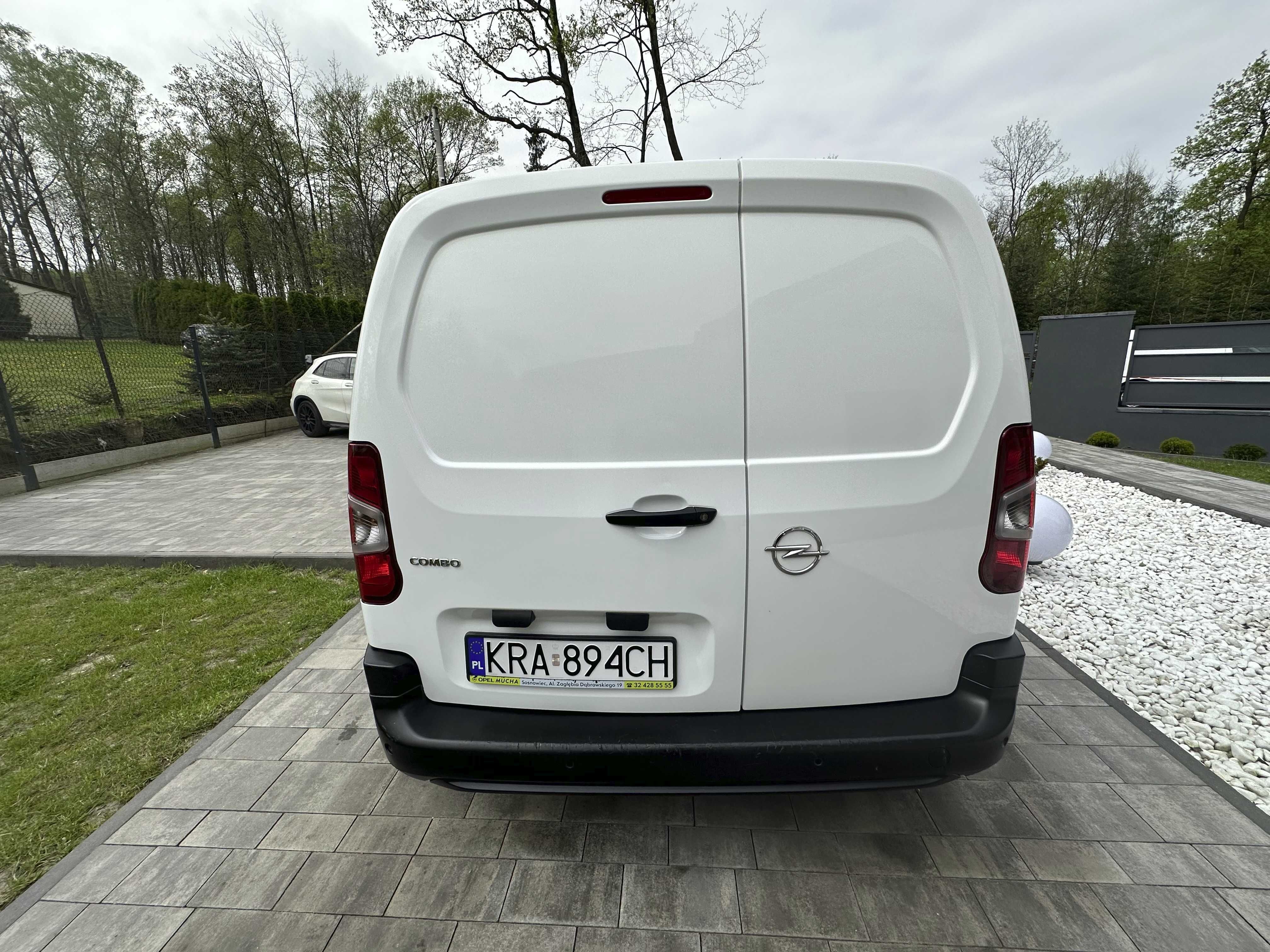 OPEL COMBO 2019 3 OSOBOWY Mały Przebieg Faktura Vat 23 % CENA BRUTTO !