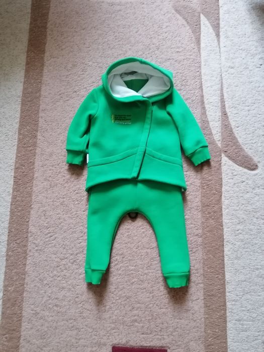 Костюмчик в ідеальному стані