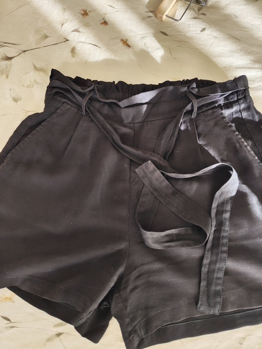 Calções elásticos com laço