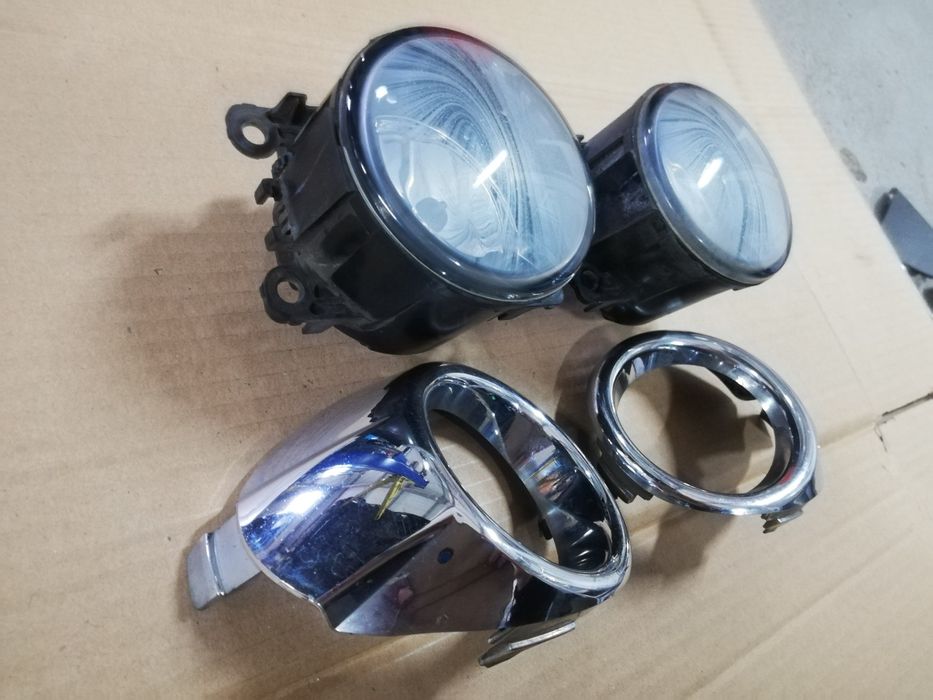 Halogeny lampy przeciwmgielne ramki kratki chrom Ford Fiesta Mk7 VII