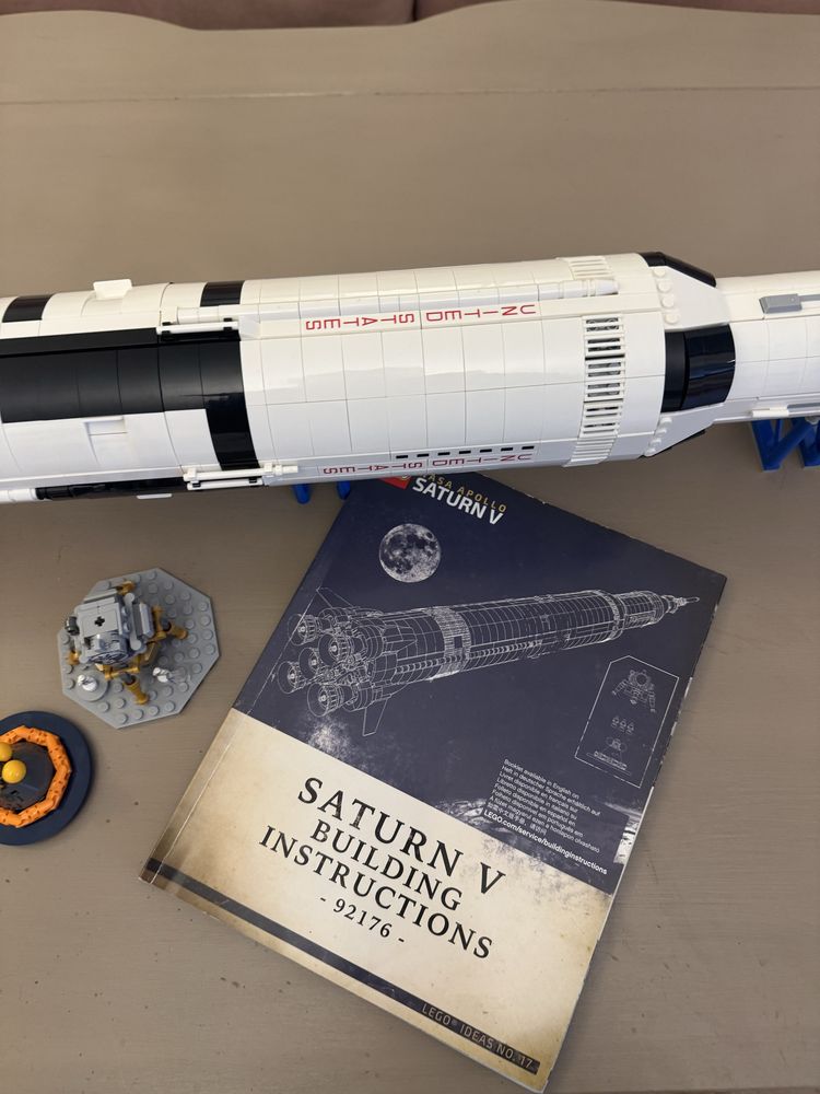 Lego Rakieta Nasa Apollo Saturn V