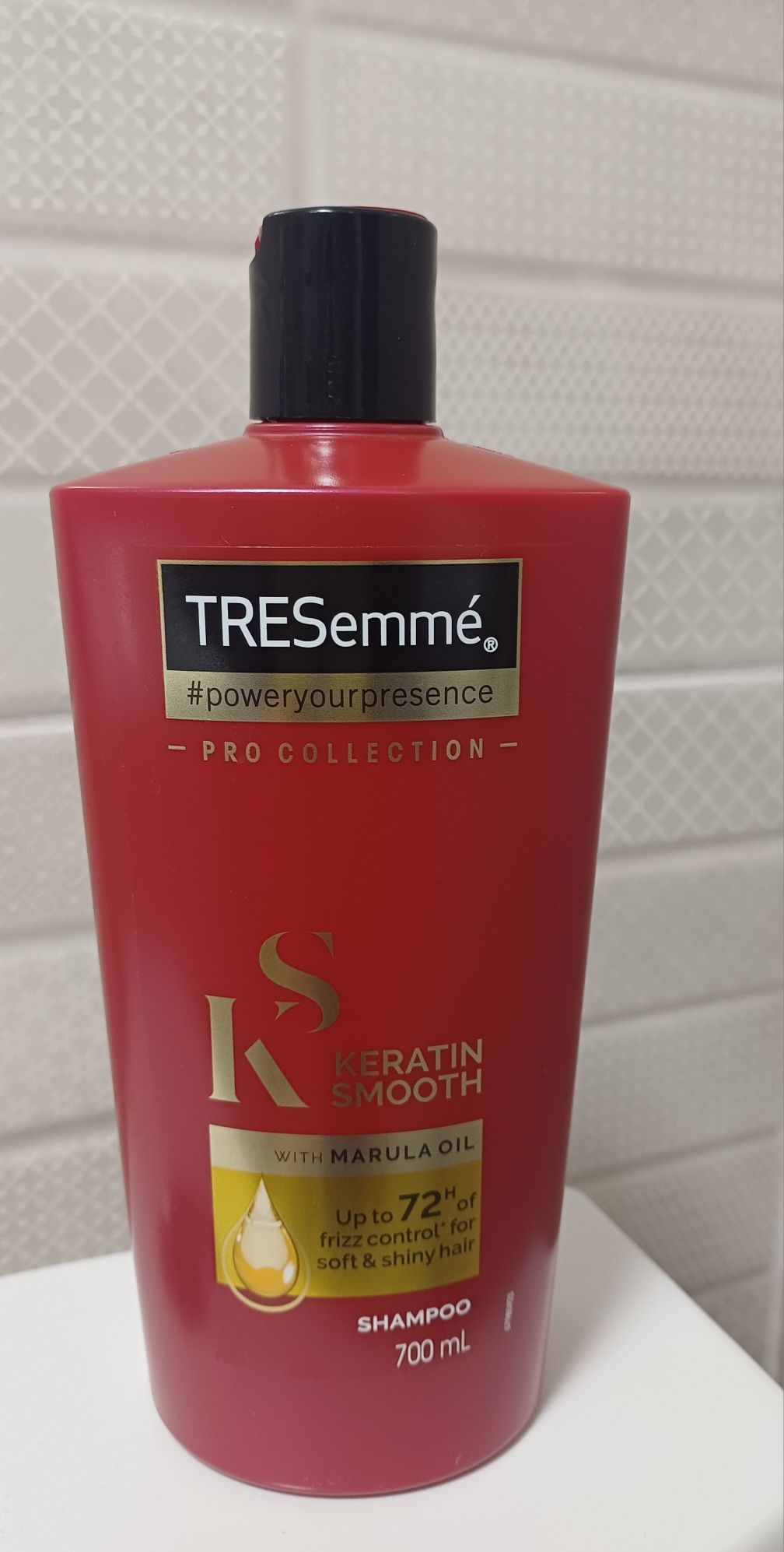 Шампунь TRESEMME з кератином  700мл
