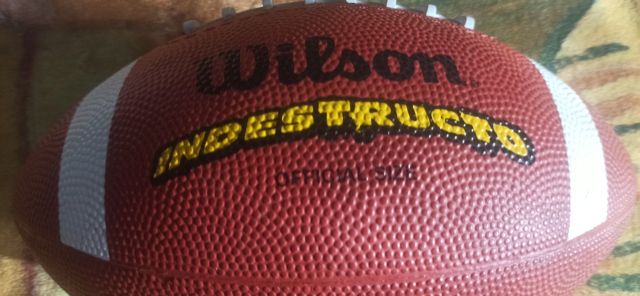 Sprzedam piłkę do NFL Wilson !!