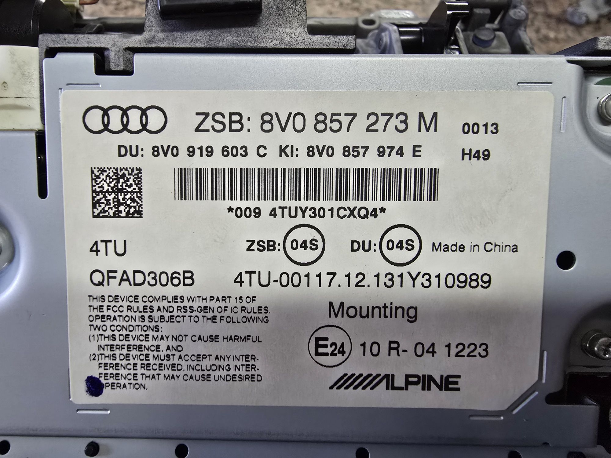 Audi A3 Screen / exibição retrátil (8V)