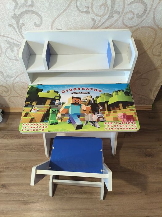 Продам стіл хорошому стані