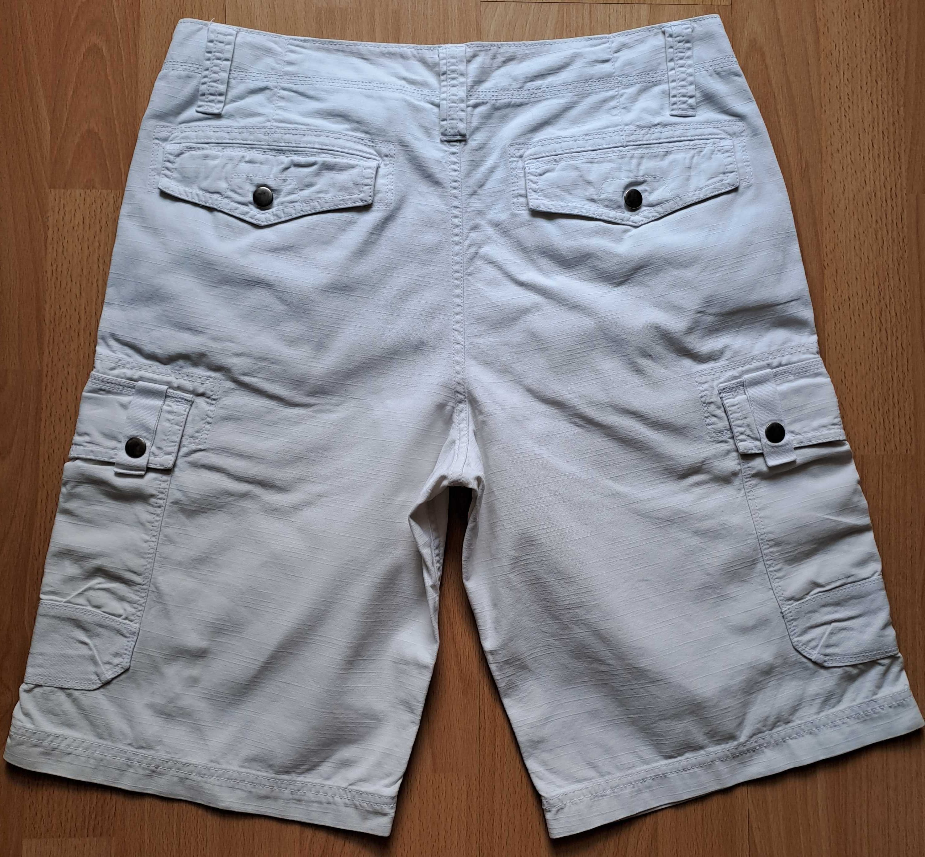 Krótkie spodenki - szorty Guess z USA 100% bawełna