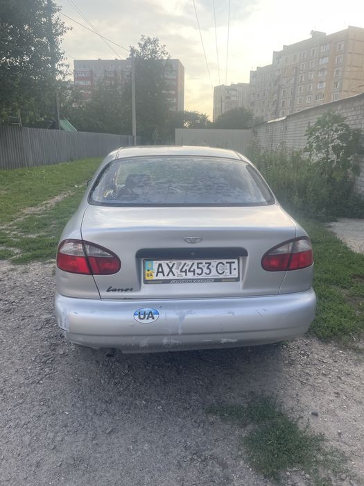 Авто на повном ходу