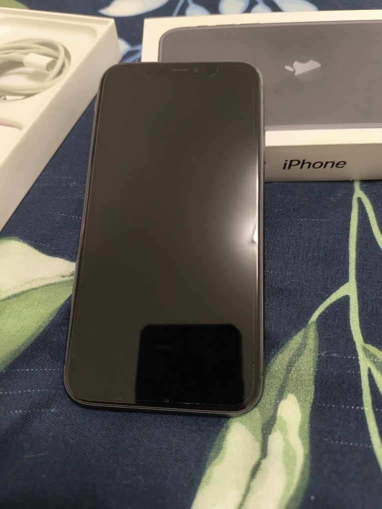 iPhone 11 idealny stan