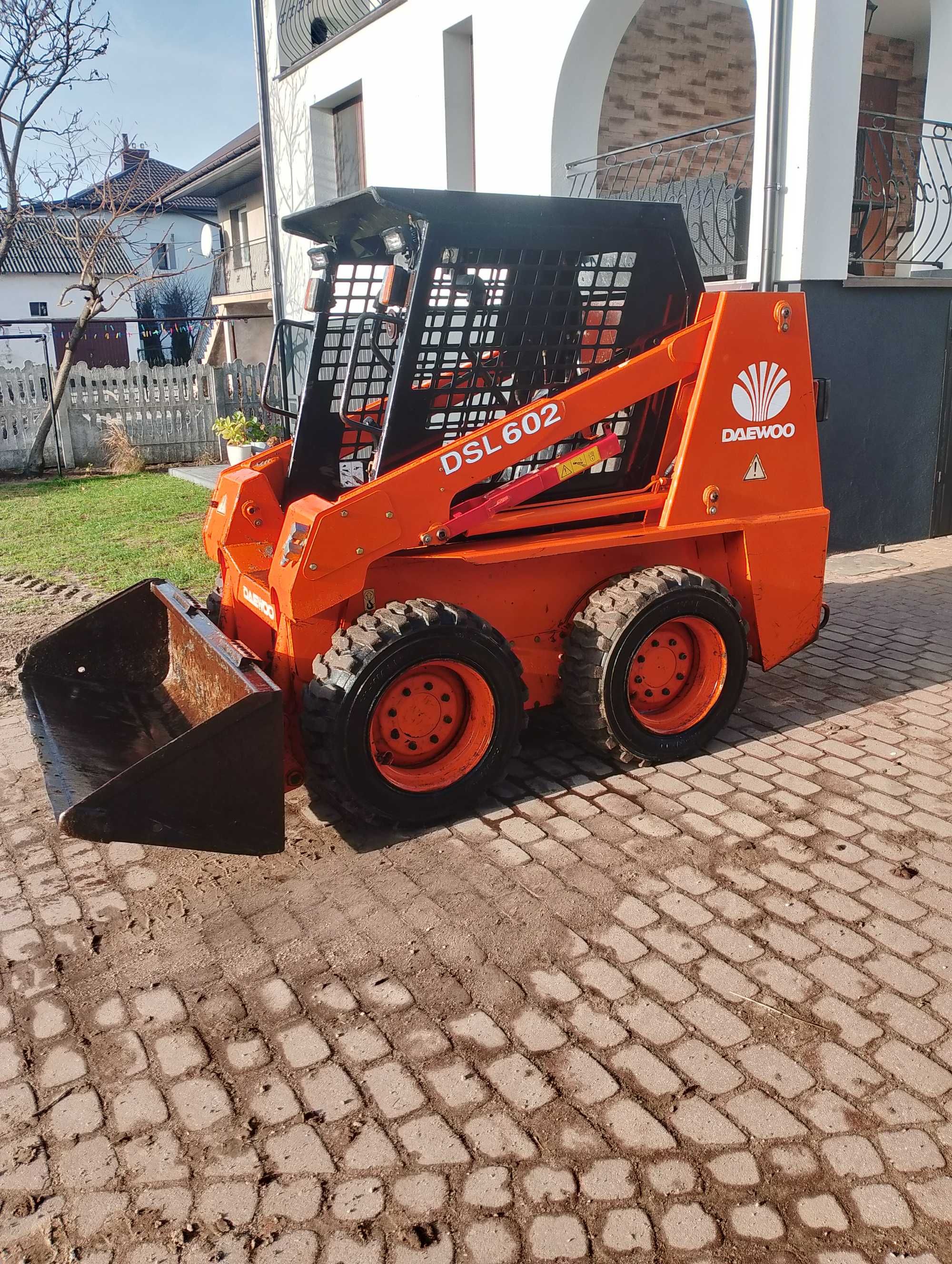 Miniładowarka Daewoo DSL602