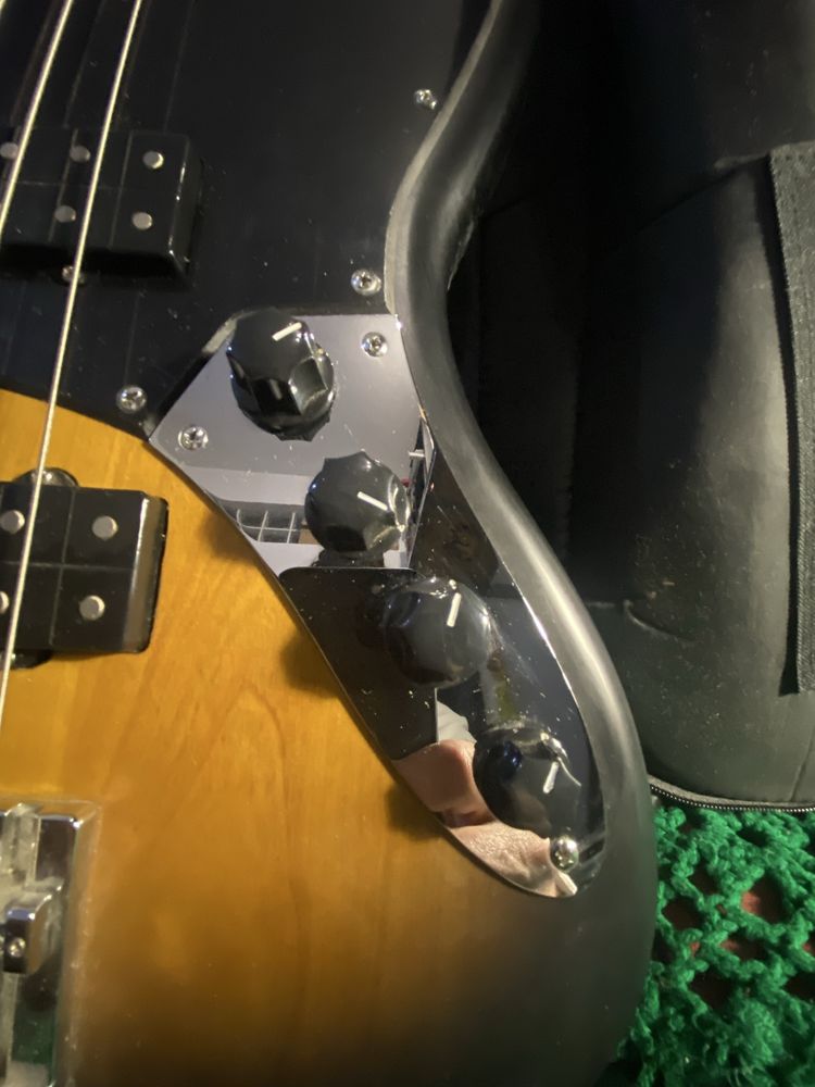 Fender Modern Player Jazz Bass V Satin 5 cordas com saco original