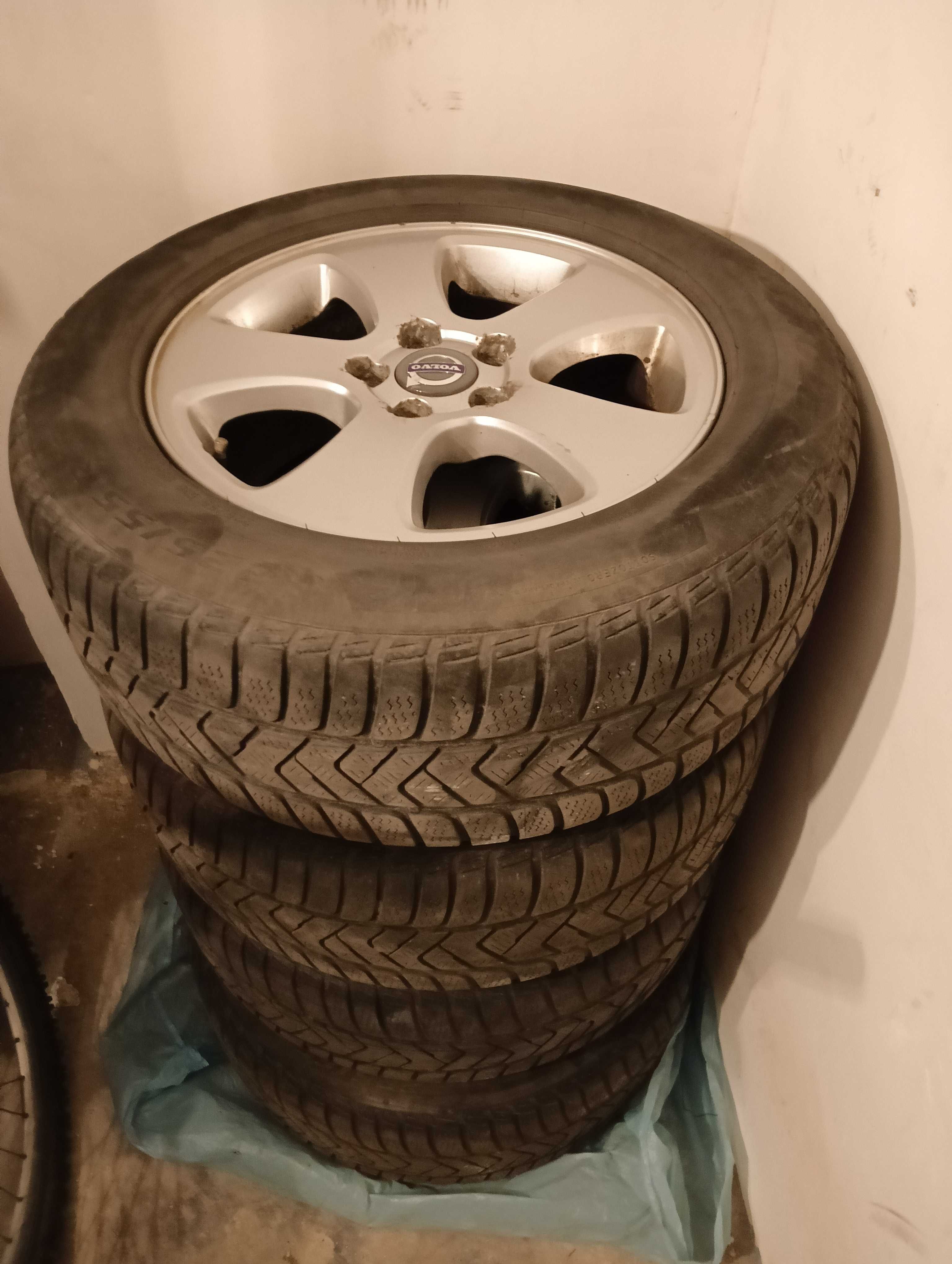 Kompletne oryginalne koła zimowe Volvo 225/55 R16