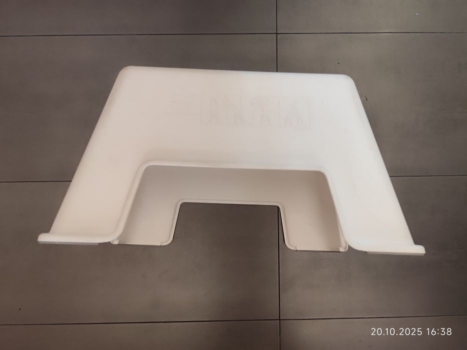 Ikea stołek podnóżek podstawka Bolmen