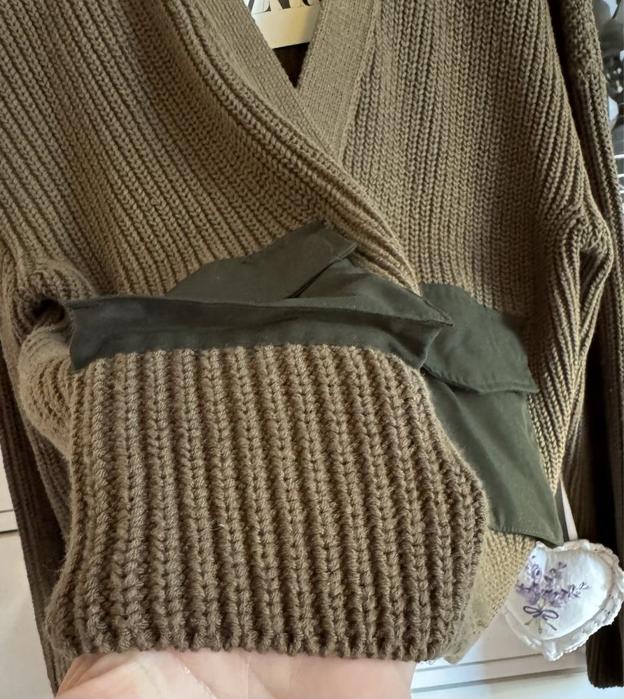 Zara piękny rozpinany swter w kolorze khaki