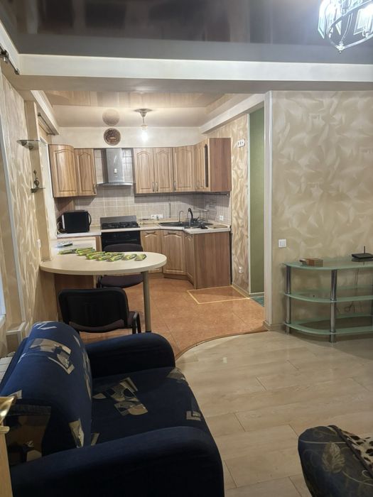 Продаж. 2-х кімнатна 51 м2. Центр, метро КПІ