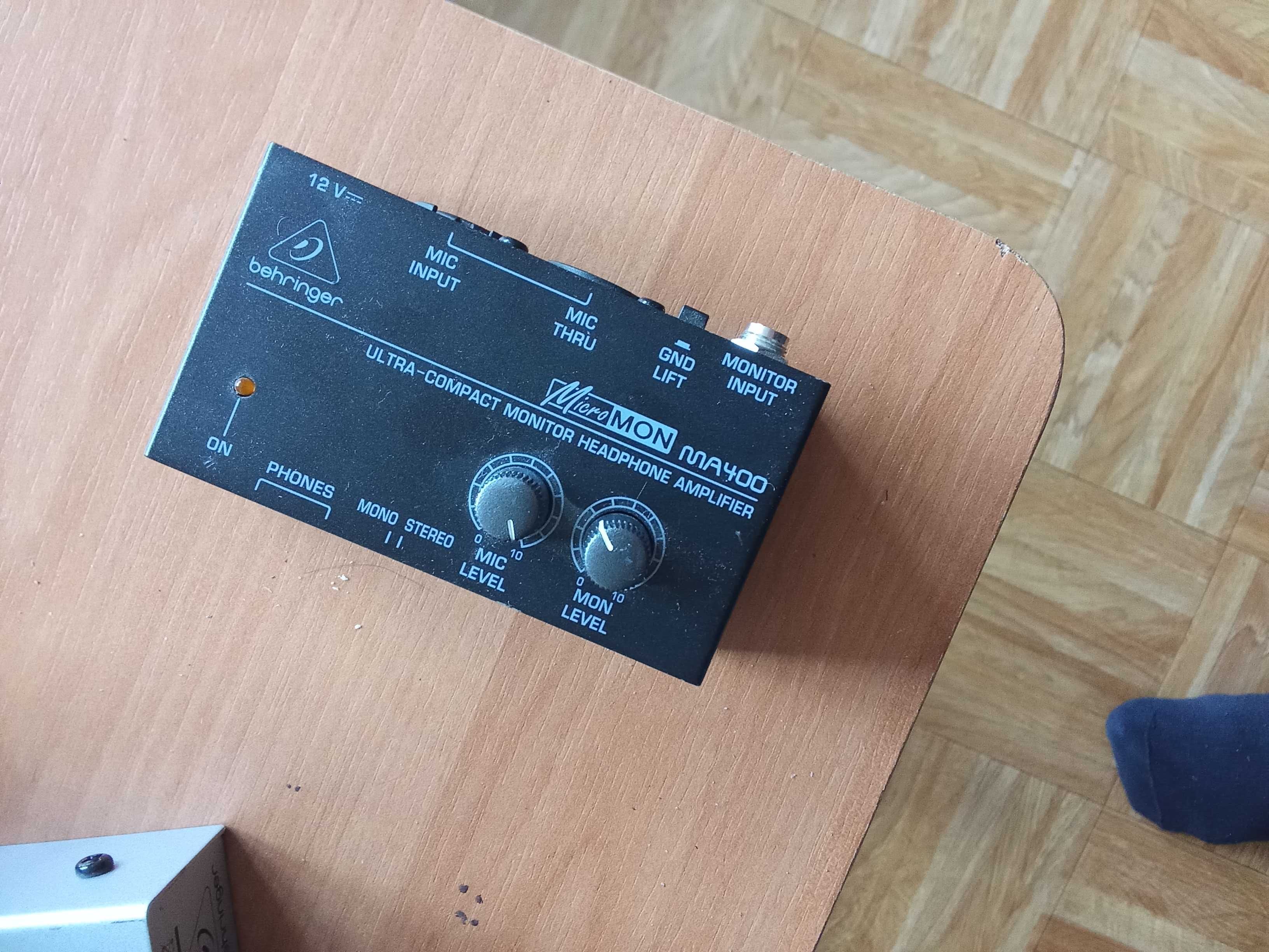 Behringer MicroMON MA400 wzmacniacz słuchawkowy do mikrofonu