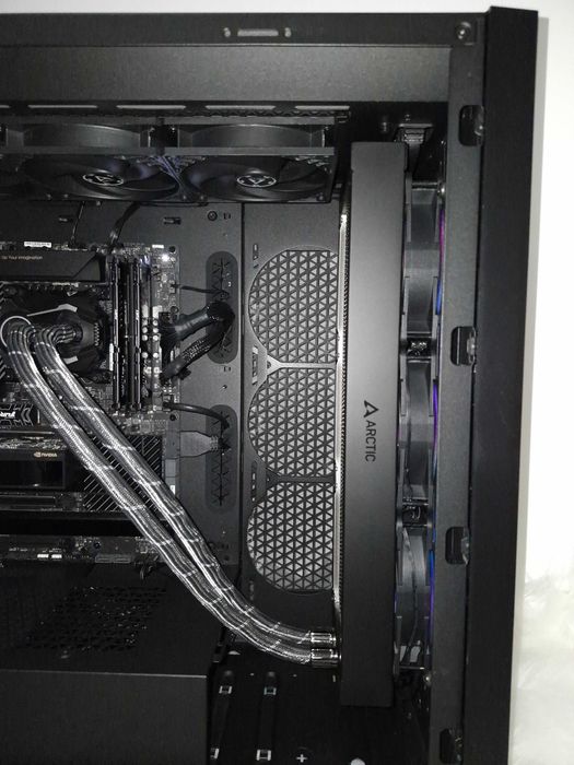 i9 13900K/ 64GB DDR5/ Z690 CREATOR/ BE QUIET 1000W/ AIO 360 /GWARANCJA