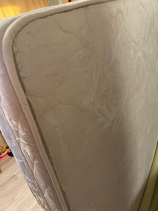 Матрас 140x190 б/у